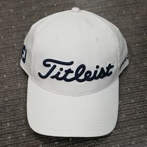 •NEW• Titleist Pro V1 Hat